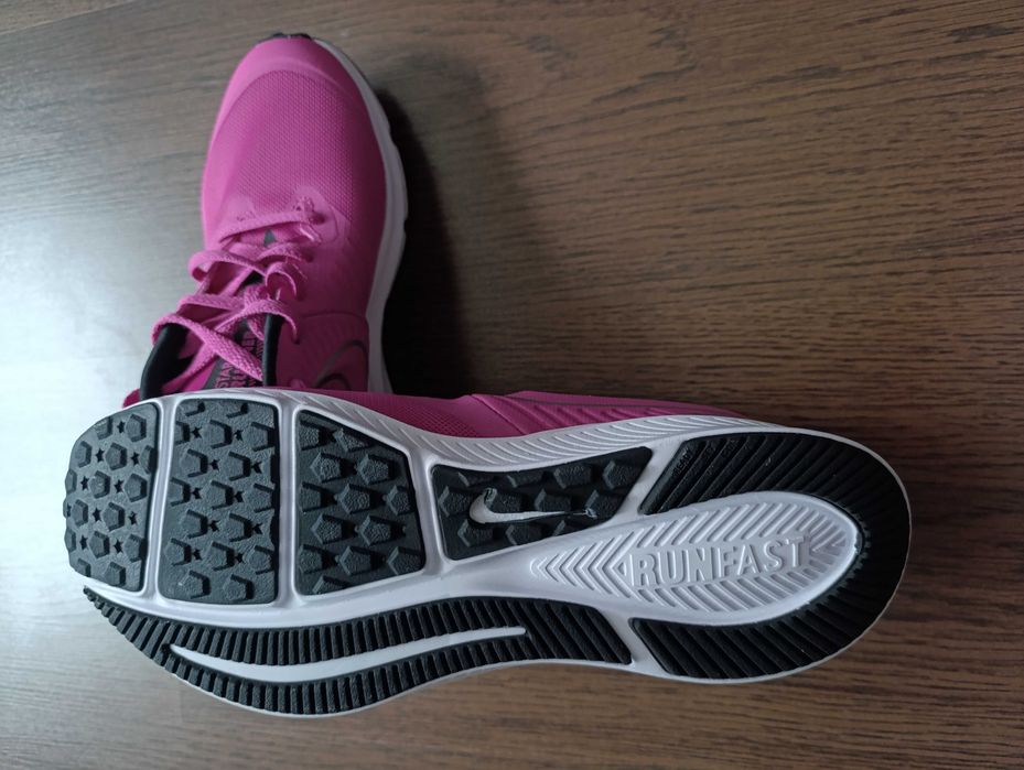 Adidași Nike 37.5