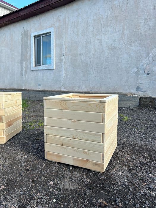 Кашпо, клумбы из дерева