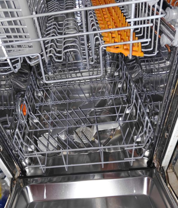 съдомиялна 45см Electrolux ESF 46710 за поправка или части