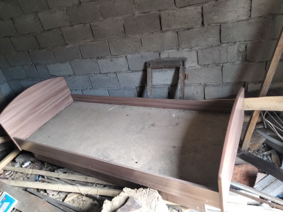 Продам кровать и матрас