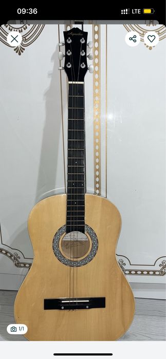 Продам гитару читайте описание