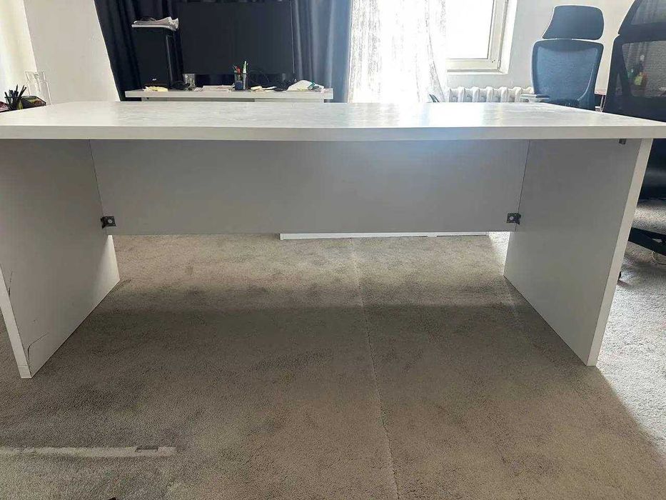 Рабочий компьютерный стол