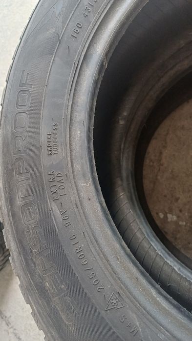 Nokian 205 60 R16 2  bucati