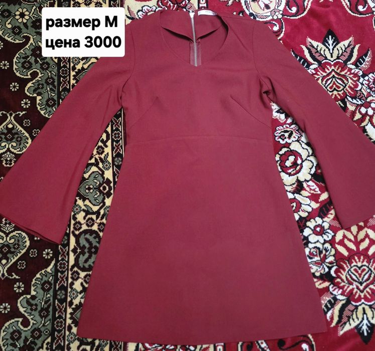 Распродажа одежд платье,  кофта , безрукавка , пальто