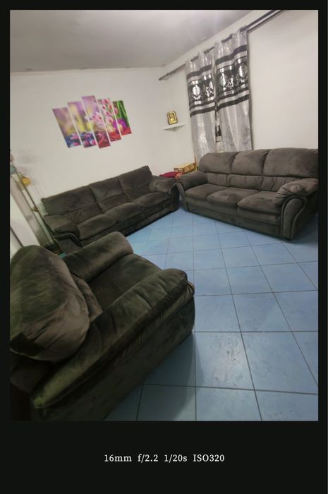 Set de canapele culoare gri inchis material textil de catifea groasa