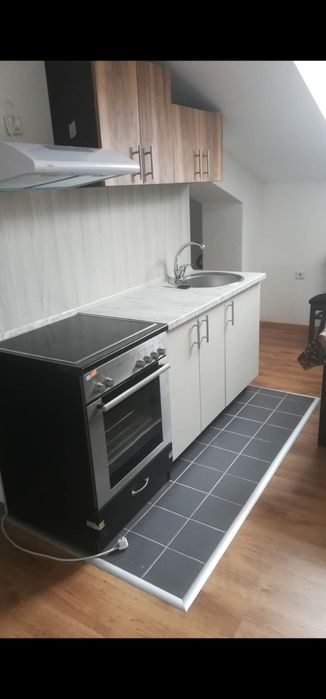 Дава се под наем Ателие в Мездра - 30 кв.м за 178.5 € - Снимка #2