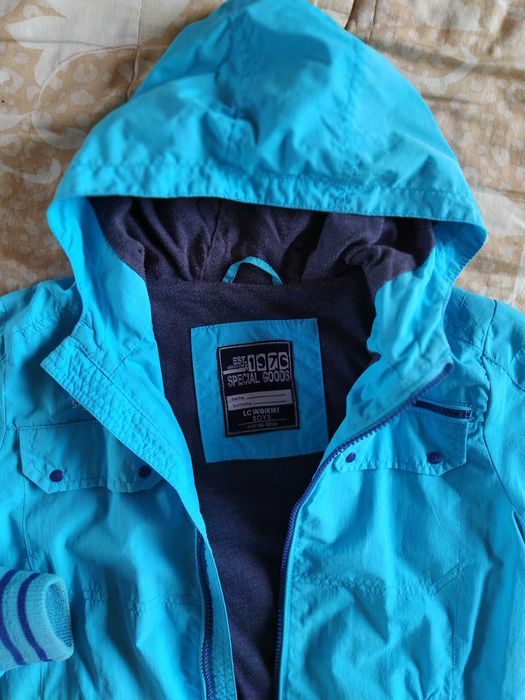 Яке на Waikiki за ръст от 146 до 150 см.