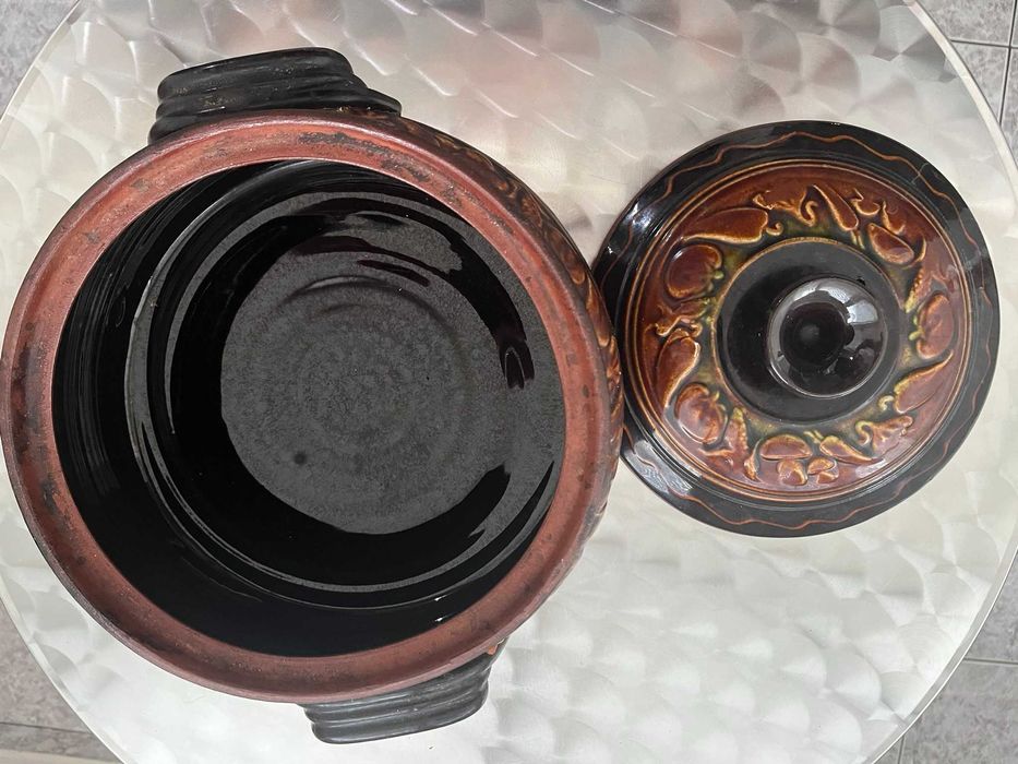 Продавам нов глинен гювеч и нови глинени гювечета