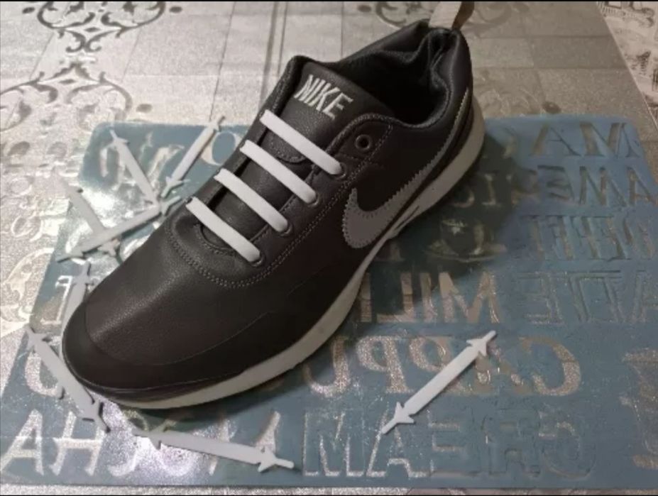 Продавам силиконови връзки за обувки