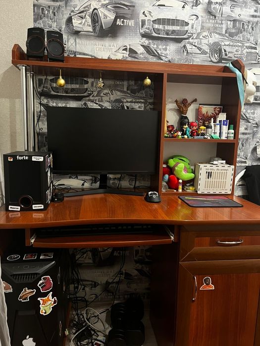 Столик для компьютера