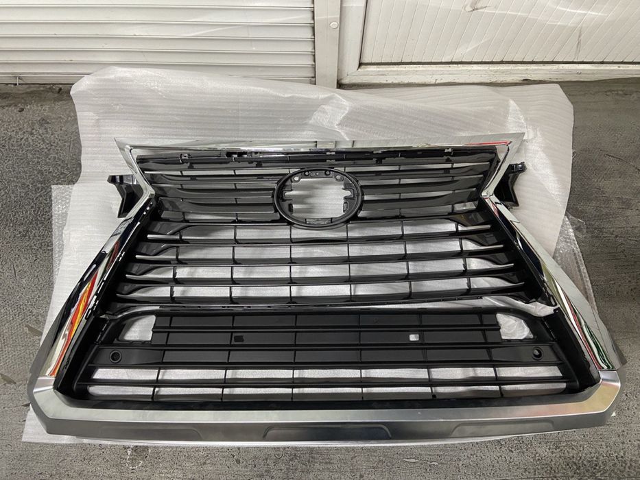 Lexus RX 350. 16/19 решетка в сборе