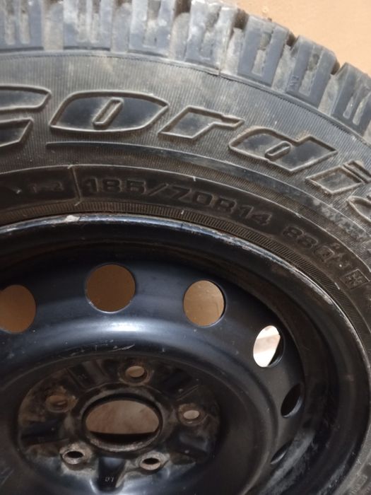 Продам колесо в сборе с диском 185 70 р14