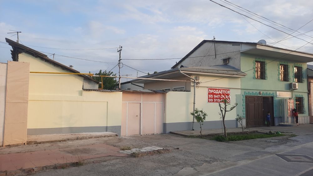 Уй сотилади шофайиз махалла йулли юзида банк оркали кредитгаям берилад