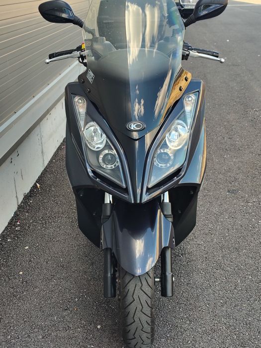 Kymko downtown  300 i