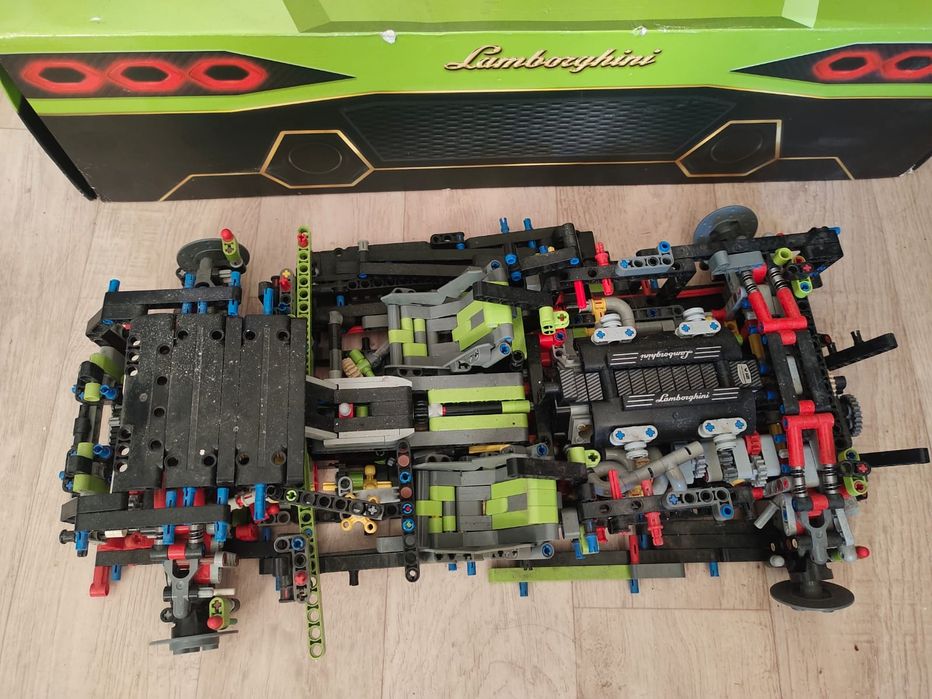 Продам конструктор лего ламборджини