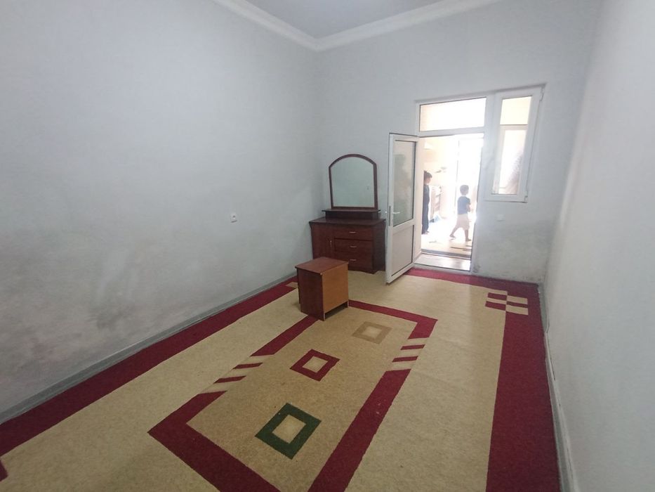 1 honali kvartira ijaraga beriladi. Hamma sharoitlar yaxshi