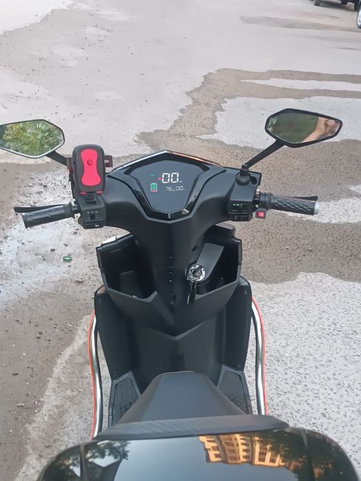 Продаётся Электроскутер. Sotiladi Skuter