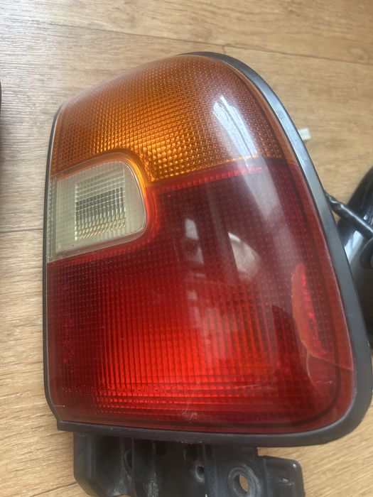 Фонари заднии +накладки RAV4