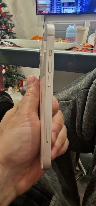 Телефон Iphone 13