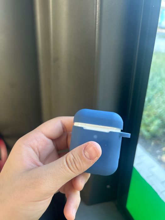 Наушники AirPods