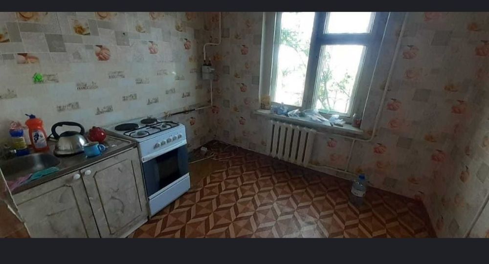 Продам 2 ком в 20 микр-не 1/9