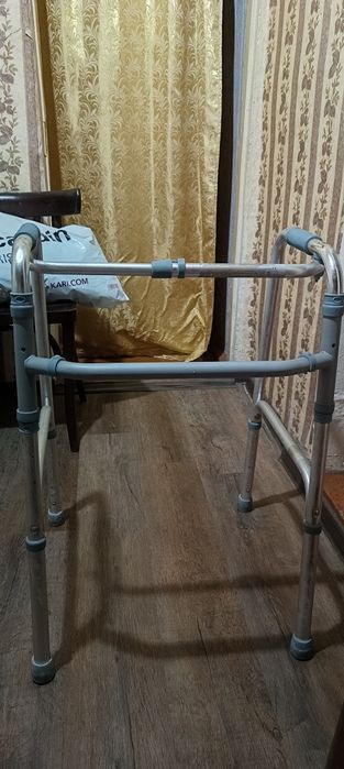 Продам ходунки для взрослых.