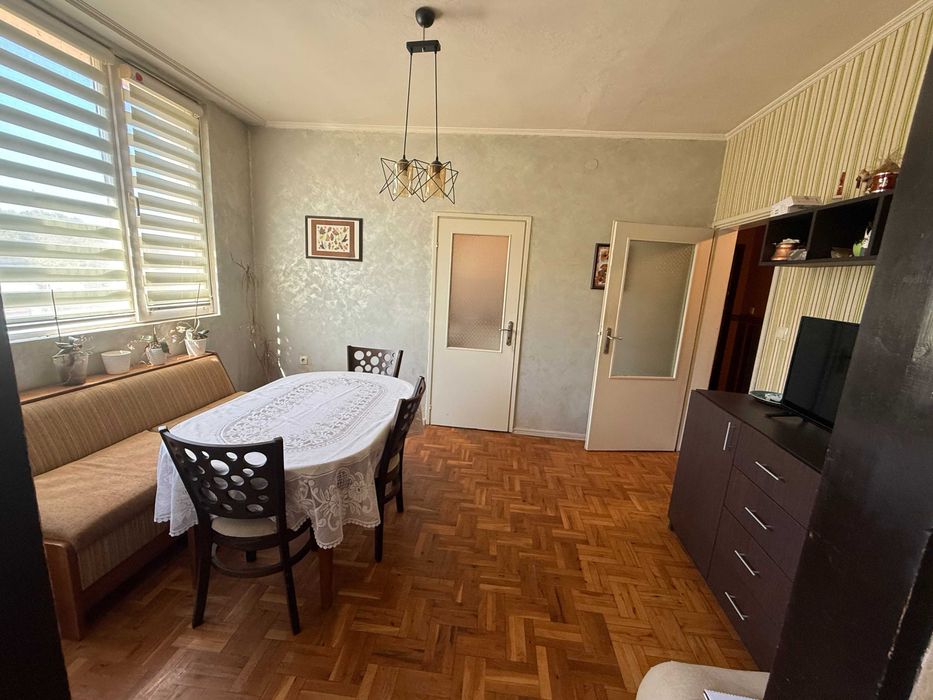 Продава се Многостаен апартамент в Габрово, Бичкиня - 95 кв.м за 1047 €/кв.м - Снимка #1