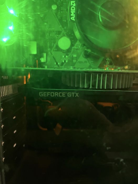Vand Pc Ryzen 5 si Gtx 1650