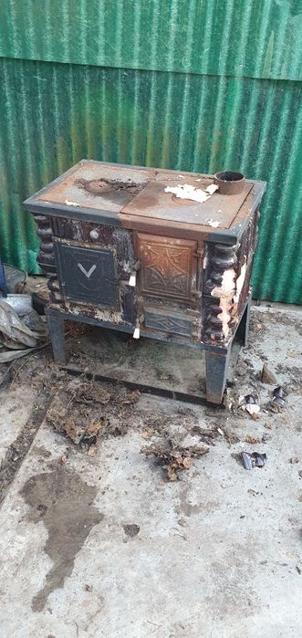 Vand soba cu plita teracota mica mobila