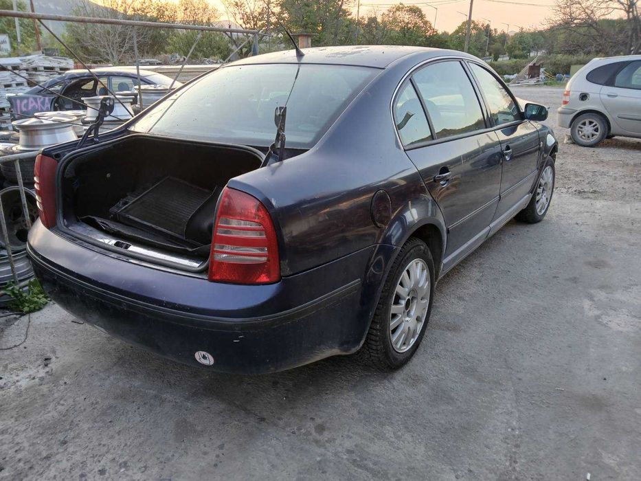 Skoda Superb 2.8 V6, 2003 г на части