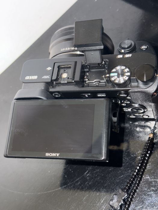 Sonny mirrorless Alpha a6100 + obiectiv 16-50mm