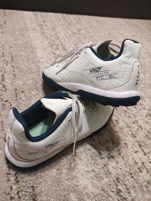 Детски стоножки за футбол Decathlon/Декатлон размер 36 , 23.5 см.