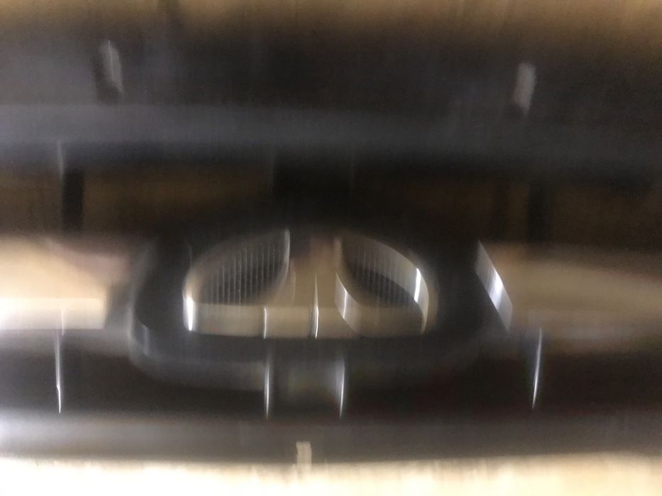 Продам решётку радиатора.