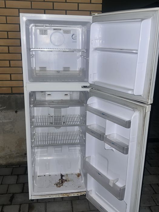 Продам холодильник