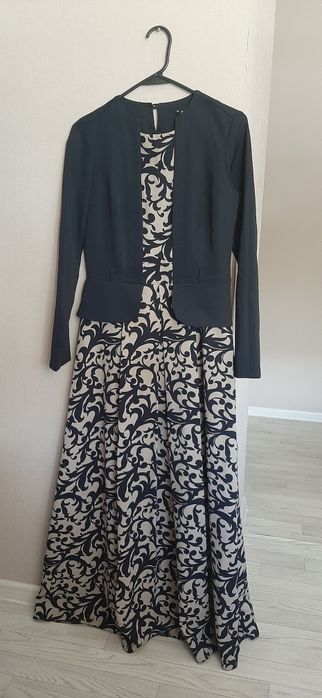 Продам платья платья