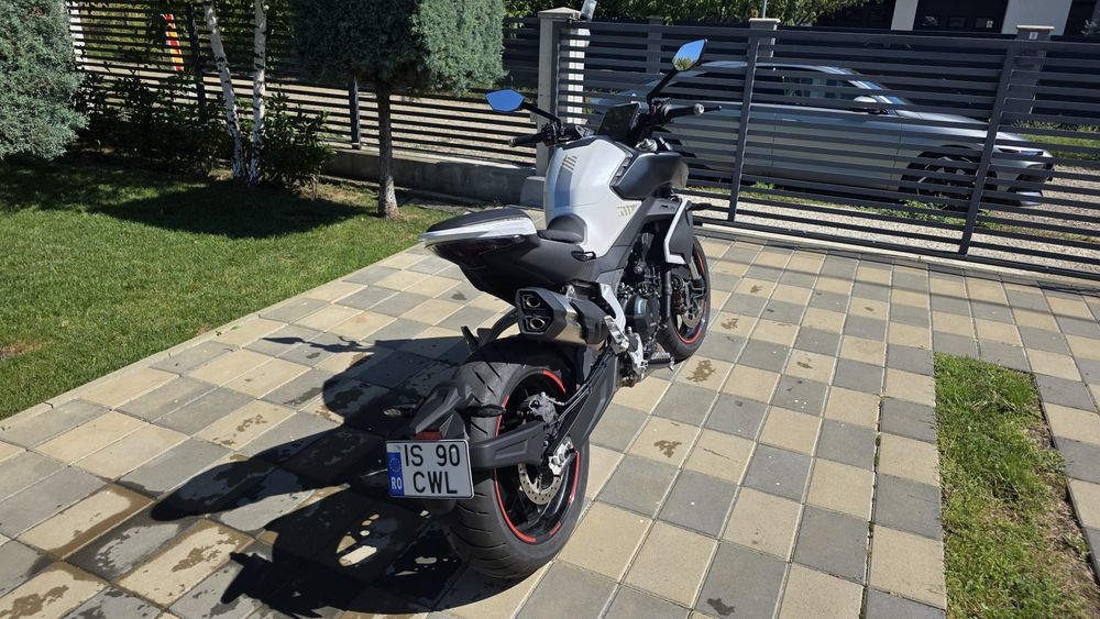 CF Moto 800 NK - ca noua