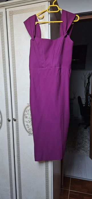 Rochii  de zi, in stare foarte bună, mărimile sunt s/m