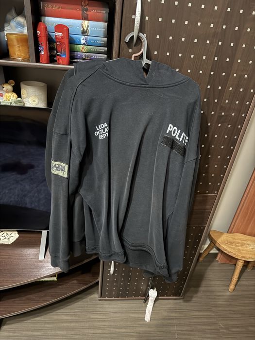 Polite суичър на Luda