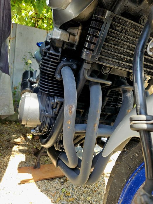 Kawasaki ZR-7 /zr 750 ( schimb distibutie & ulei )