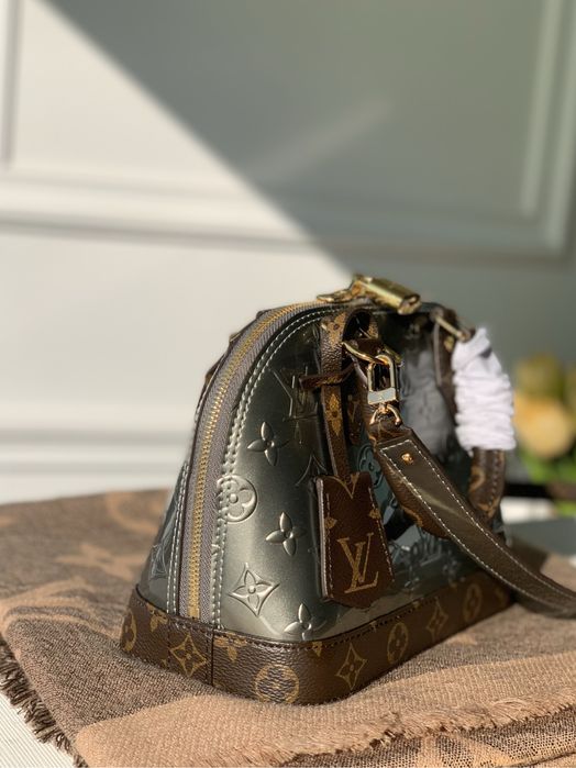 Louis Vuitton Alma