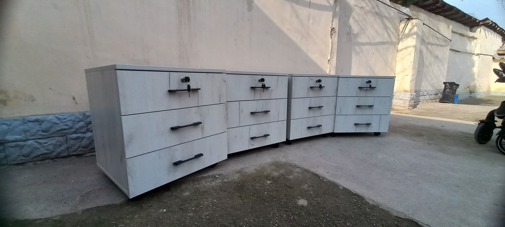 Тумба выкатная в наличии