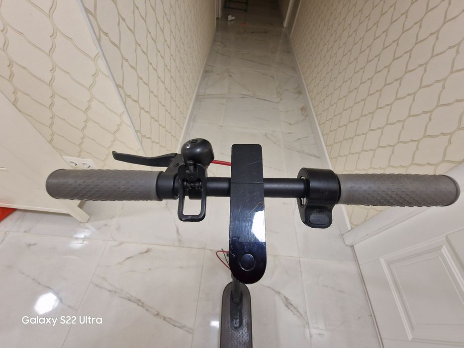 Продам самокат Xiaomi
Цвет:черный 
Модель:Xiaomi