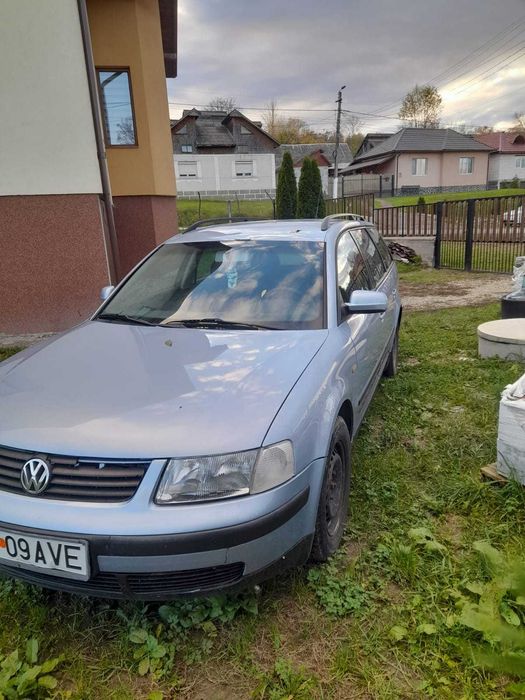 Vând Volkswagen Passat