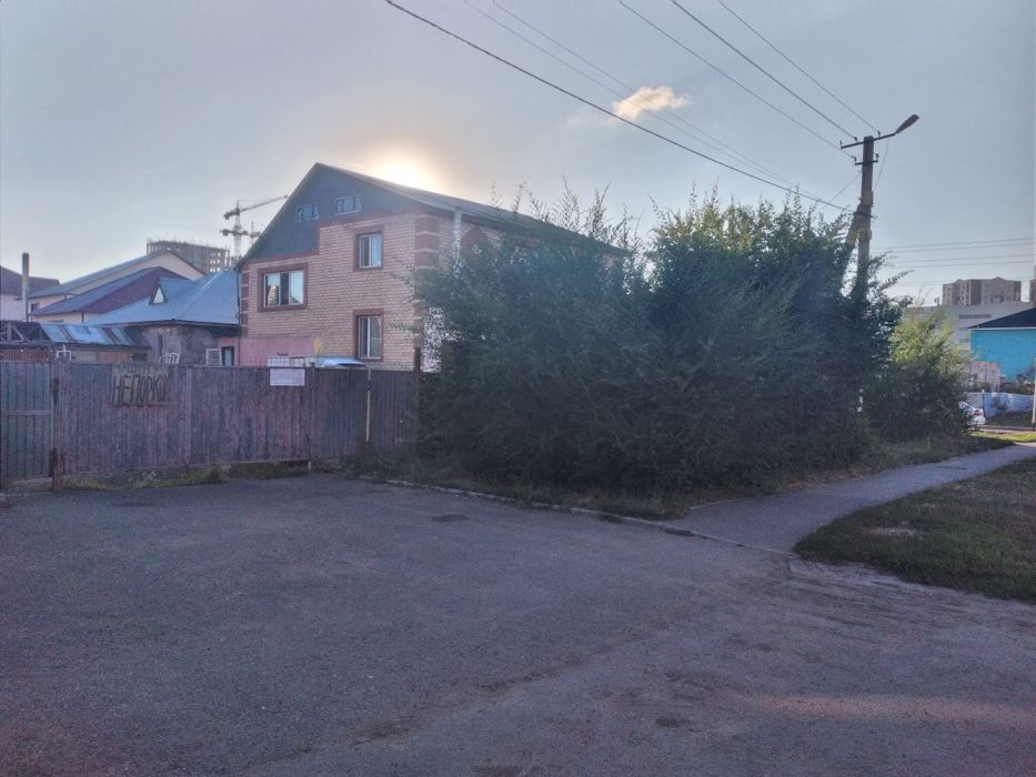 Продается два дома на одном участке