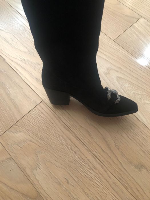 Vand ciocate noi, piele intoarsa marime 38