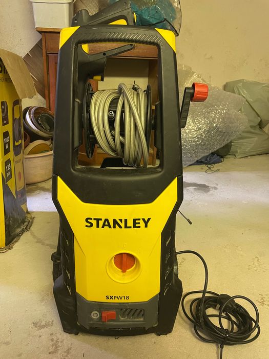 Stanley електрическа водоструйка