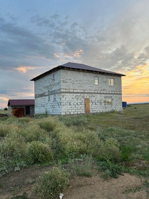 Продается не достроенный коттедж