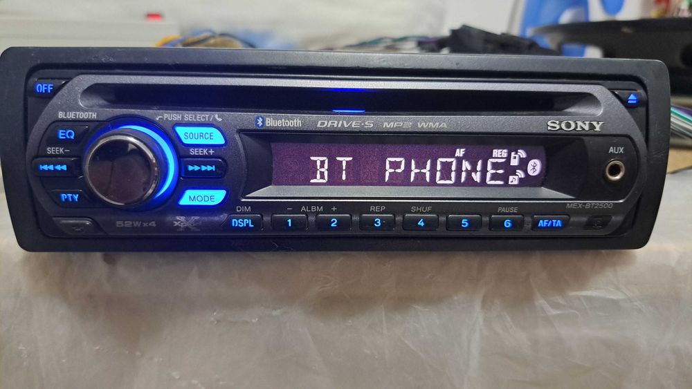 Radio CD Casetofon Auto Sony MEX-BT2500 cu Bluetooth, AUX și MP3