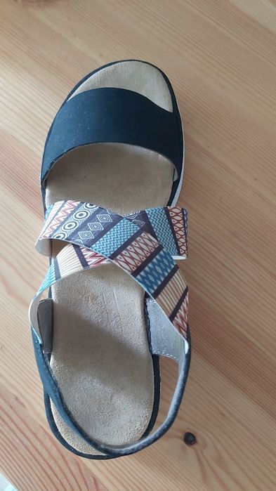 Босоножки женские