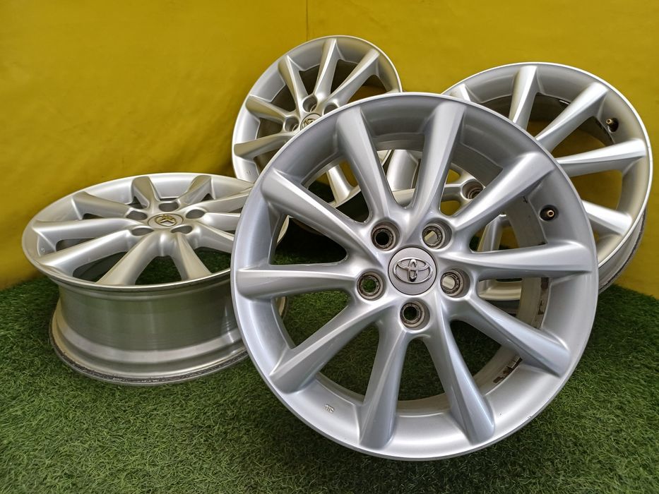 Диски R17 5x114.3 на Toyota.